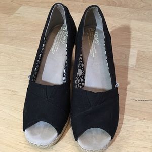 Toms Black Wedges